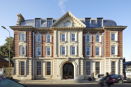 埃克塞特学院科恩庭院 / Alison Brooks Architects