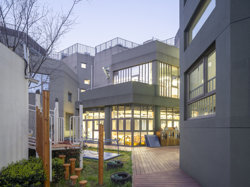 静安余姚路幼儿园分部 / 刘宇扬建筑事务所
